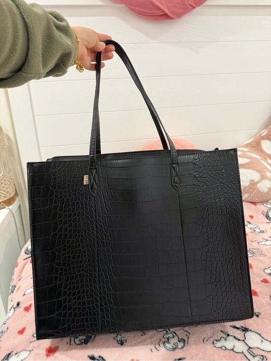 BEIS Handbags - BEIS Black Croc-Embossed Tote